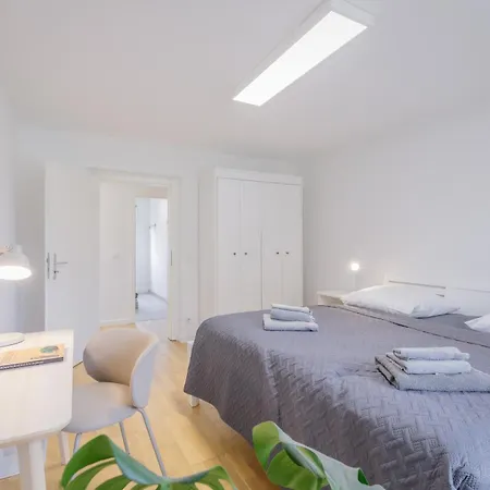 Apartament Family Im Gaestehaus Trebnitz *